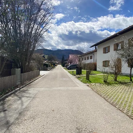 Modern Eingerichtete Mit 2 Schlafzimmern Bergen (Traunstein)