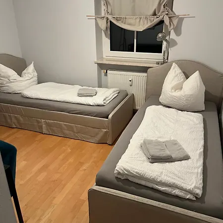Modern Eingerichtete Mit 2 Schlafzimmern * Bergen (Traunstein)