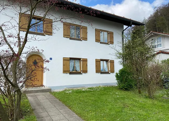 Modern Eingerichtete Mit 2 Schlafzimmern * Bergen (Traunstein)