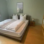 Modern Eingerichtete Mit 2 Schlafzimmern * Bergen (Traunstein)
