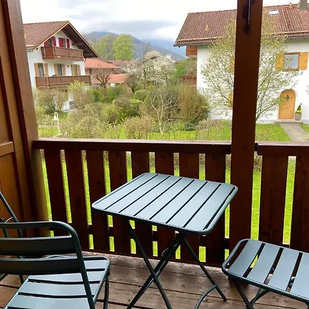 Apartment Modern Eingerichtete Mit 2 Schlafzimmern *